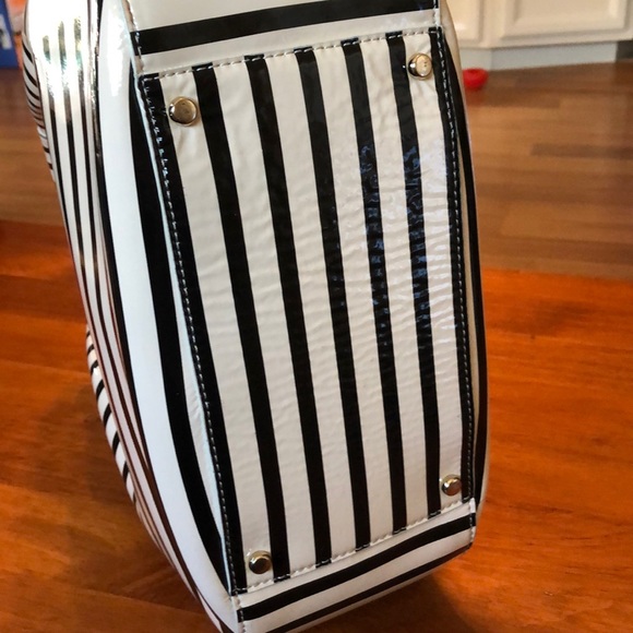 Kate spade bag GORGEOUS barely used stripes - Picture 4 of 7